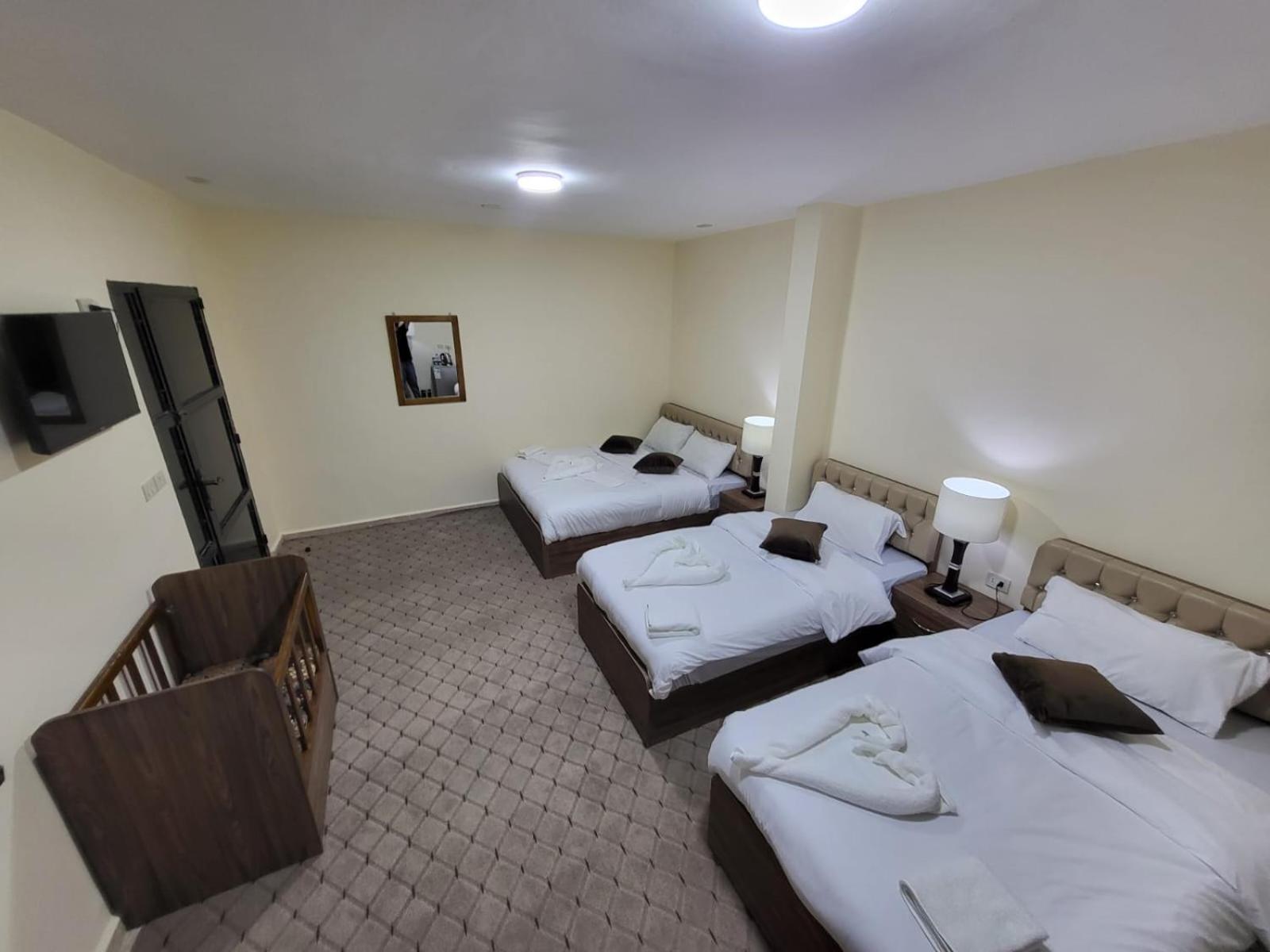 Hostel Petra Hills House Wadi Musa Exterior foto